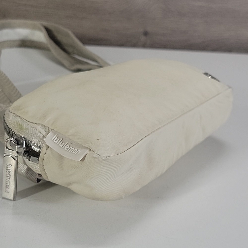 lululemon athletica Cream Wristlet Pouch with Silver Accent - Picture 9 of 16
